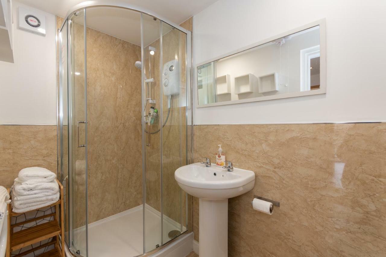 Garden Studio Apartment St Andrews - Free Parking ภายนอก รูปภาพ