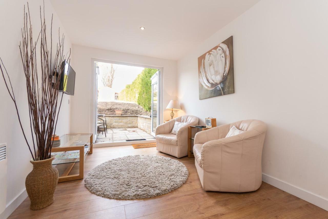 Garden Studio Apartment St Andrews - Free Parking ภายนอก รูปภาพ