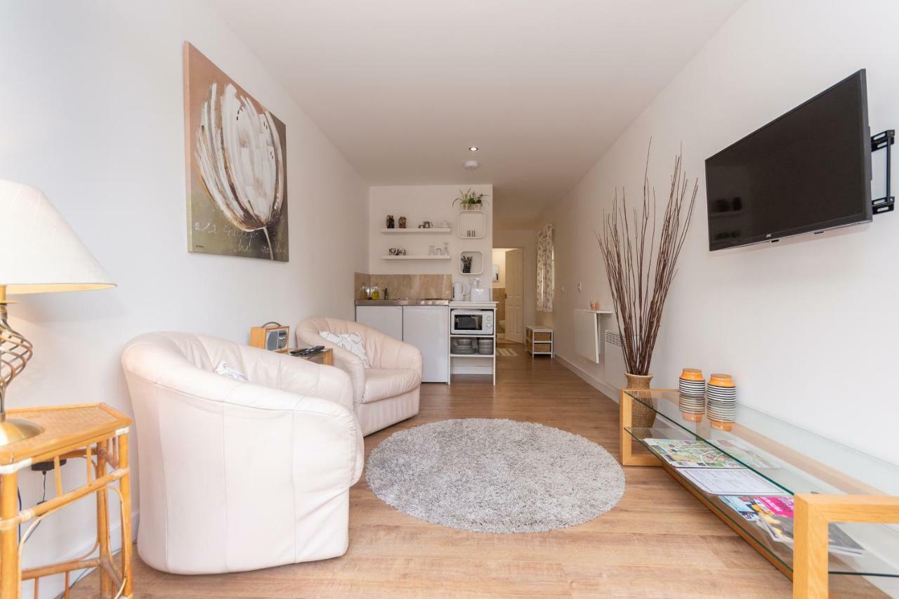 Garden Studio Apartment St Andrews - Free Parking ภายนอก รูปภาพ